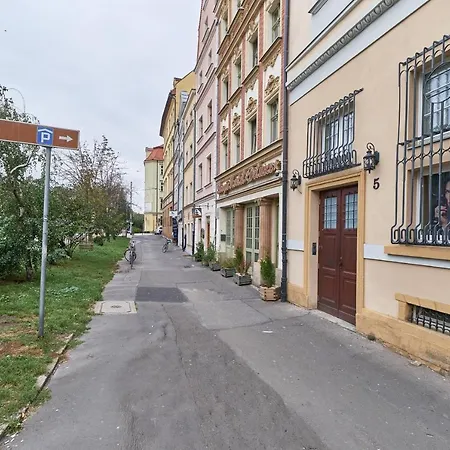 Апартаменти Bialoskornicza 250m To The Market Square By Renters Вроцлав