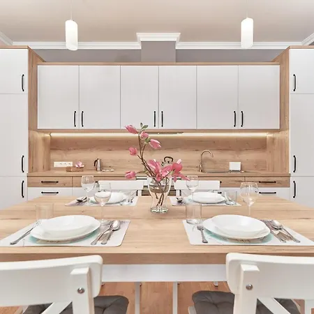 Апартаменти Bialoskornicza 250m To The Market Square By Renters Вроцлав