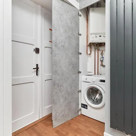 Bialoskornicza 250m To The Market Square By Renters Daire